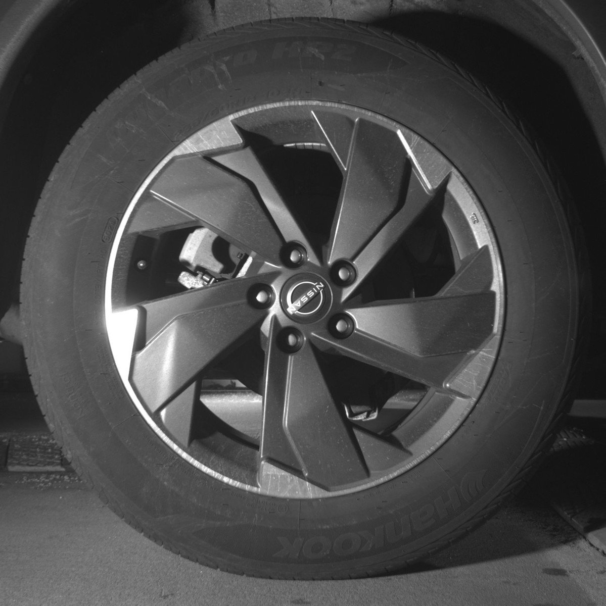 Used 2025 Nissan Rogue SV image 15