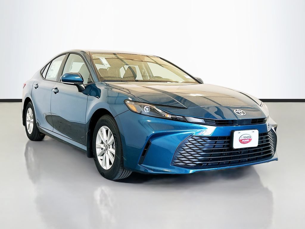 New 2026 Toyota Camry Hybrid FWD image 3