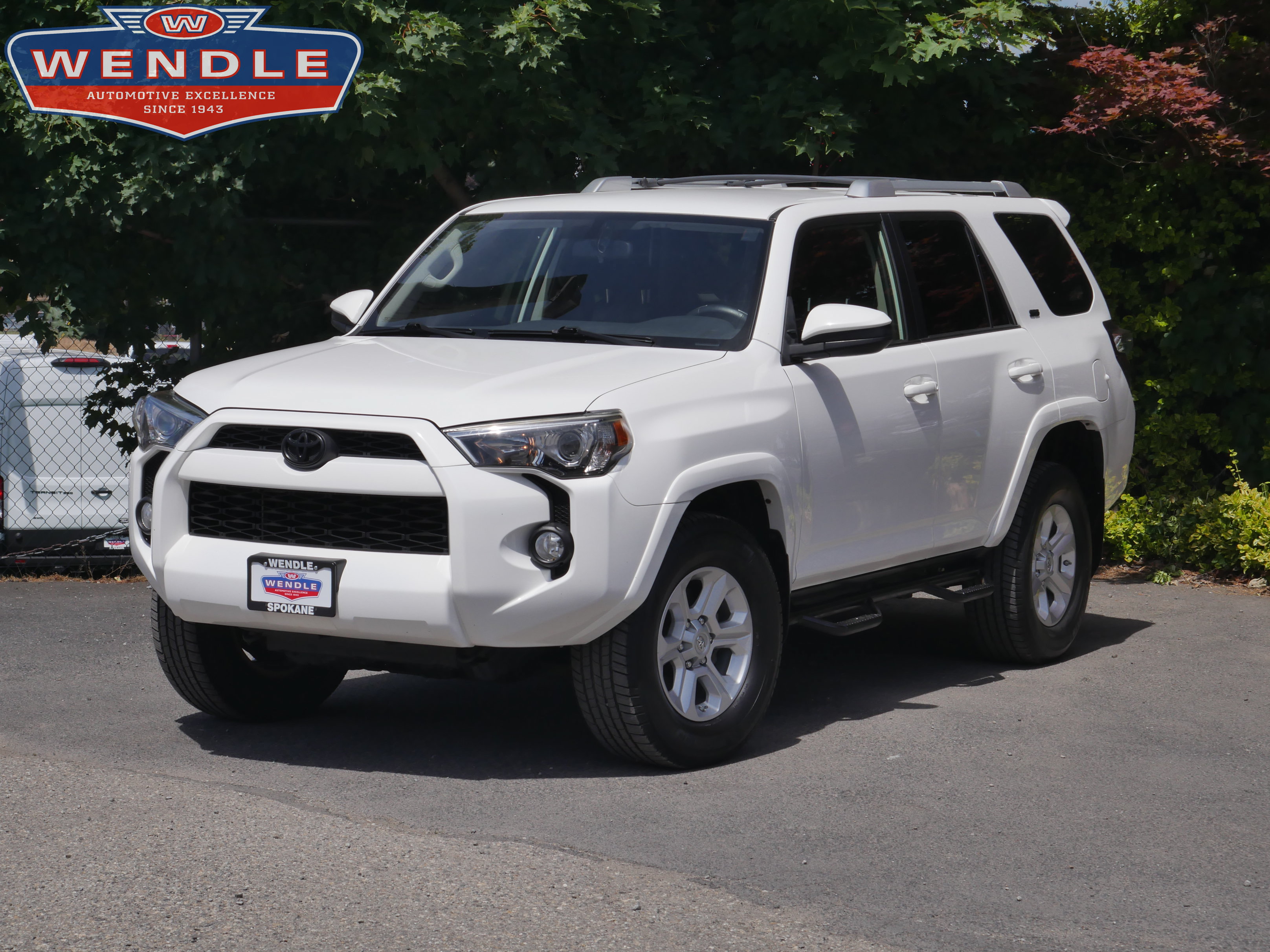 Used 2016 Toyota 4Runner SR5 AWD/4WD image 1