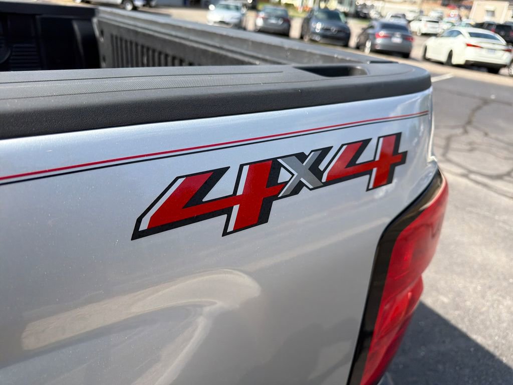 Used 2018 Chevrolet Silverado 1500 LT w/ Trailering Package AWD/4WD image 17
