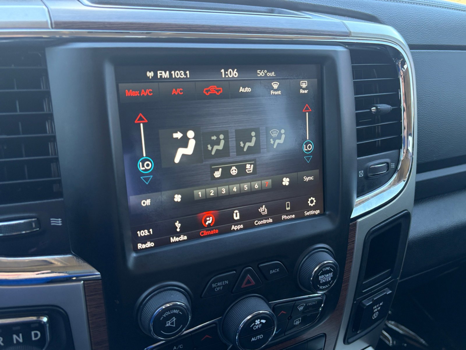 Used 2019 RAM 1500 Laramie w/ Convenience Group AWD/4WD image 24