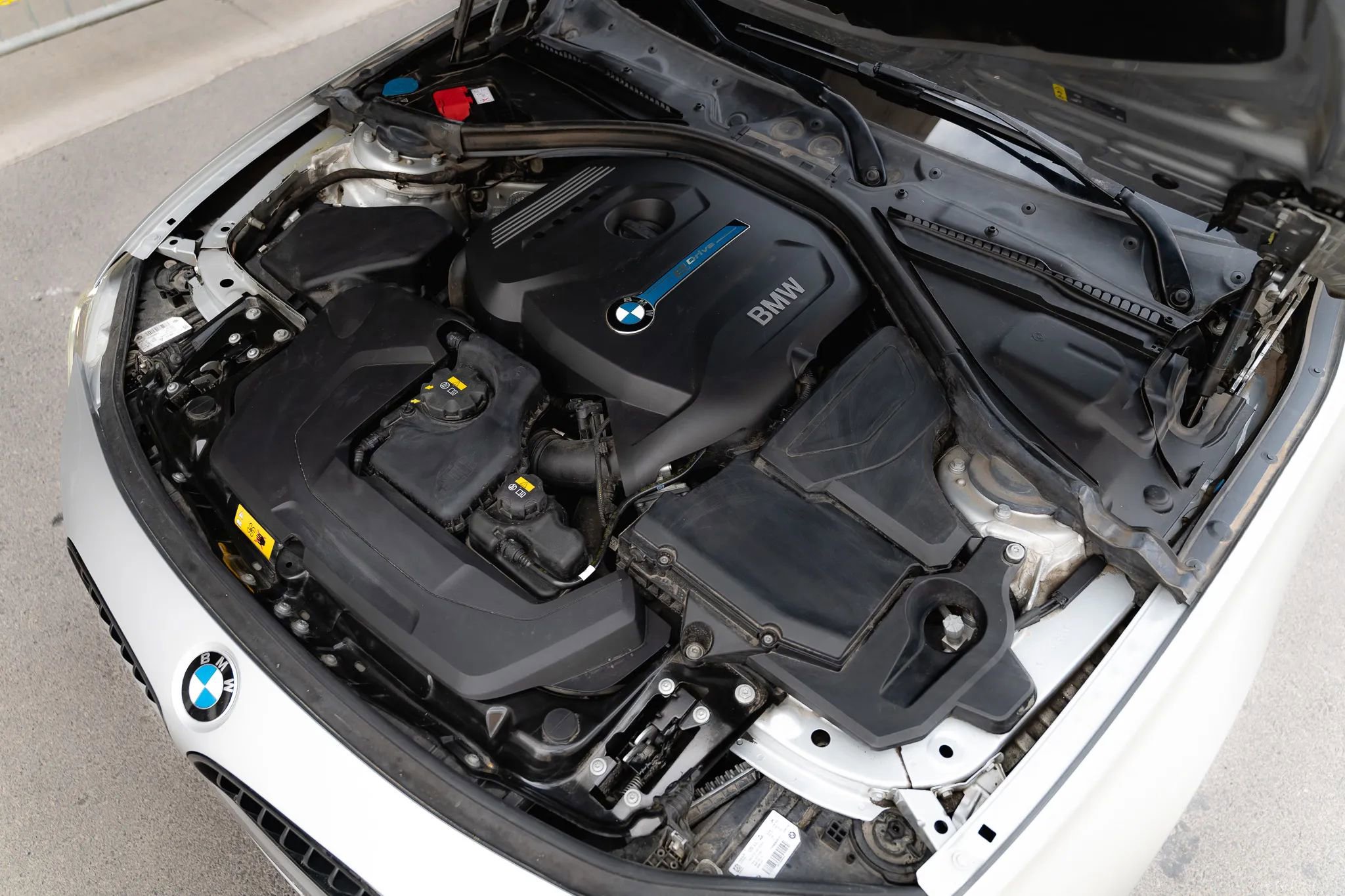 Used 2018 BMW 330e 330e iPerformance Sedan 4D image 79