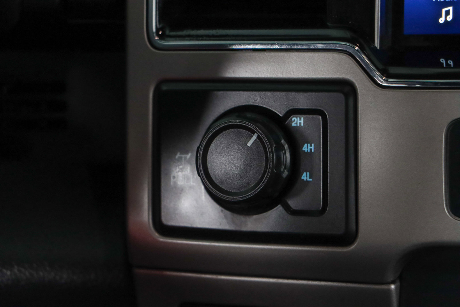 Used 2022 Ford F250 Lariat w/ Lariat Value Package image 22