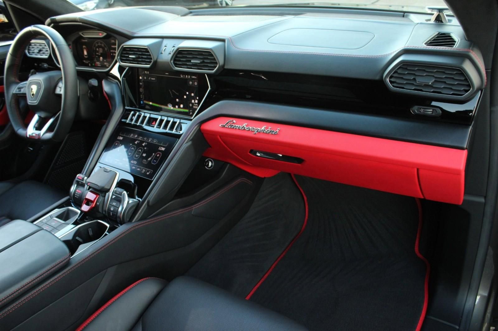 Used 2023 Lamborghini Urus S image 11