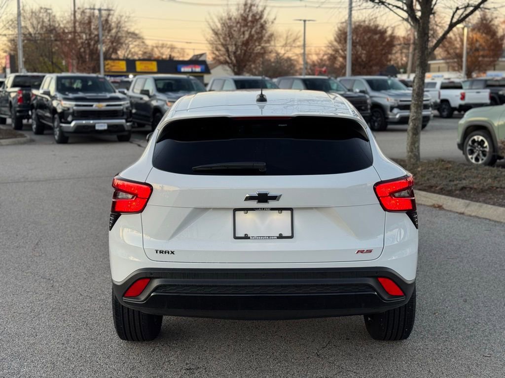 Used 2025 Chevrolet Trax RS w/ Driver Confidence Package image 6