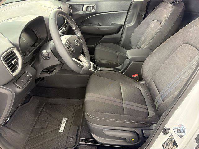 New 2026 Hyundai Venue SEL FWD image 5