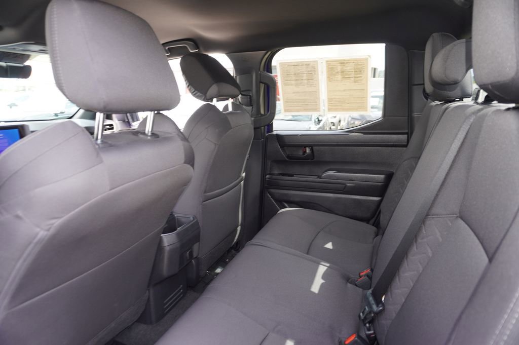 Certified 2025 Toyota Tacoma SR5 AWD/4WD image 8