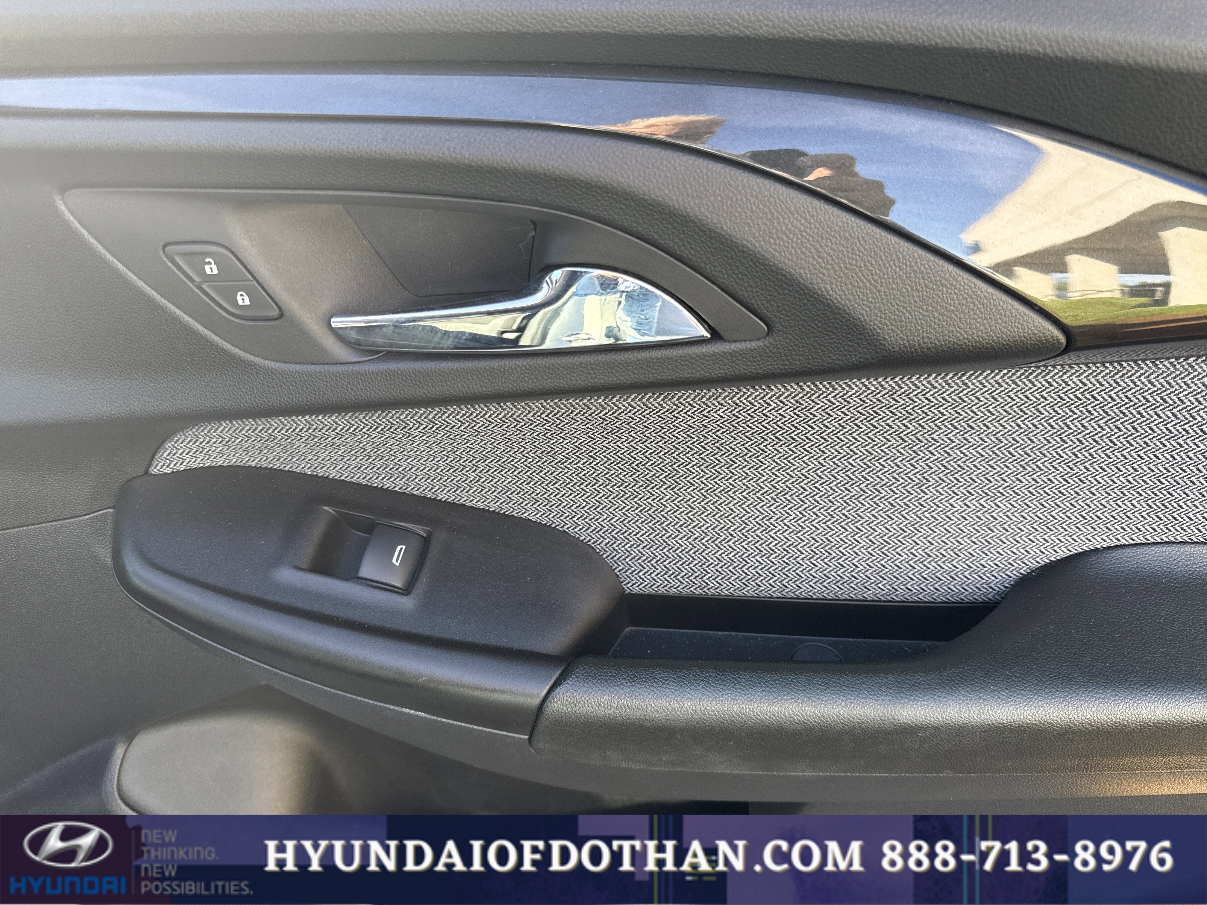 Used 2023 Chevrolet TrailBlazer LT AWD/4WD image 17