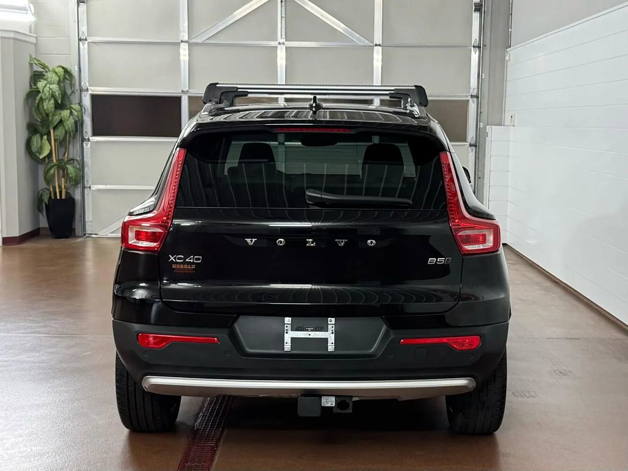 Used 2024 Volvo XC40 B5 Ultimate w/ Climate Package AWD/4WD image 4
