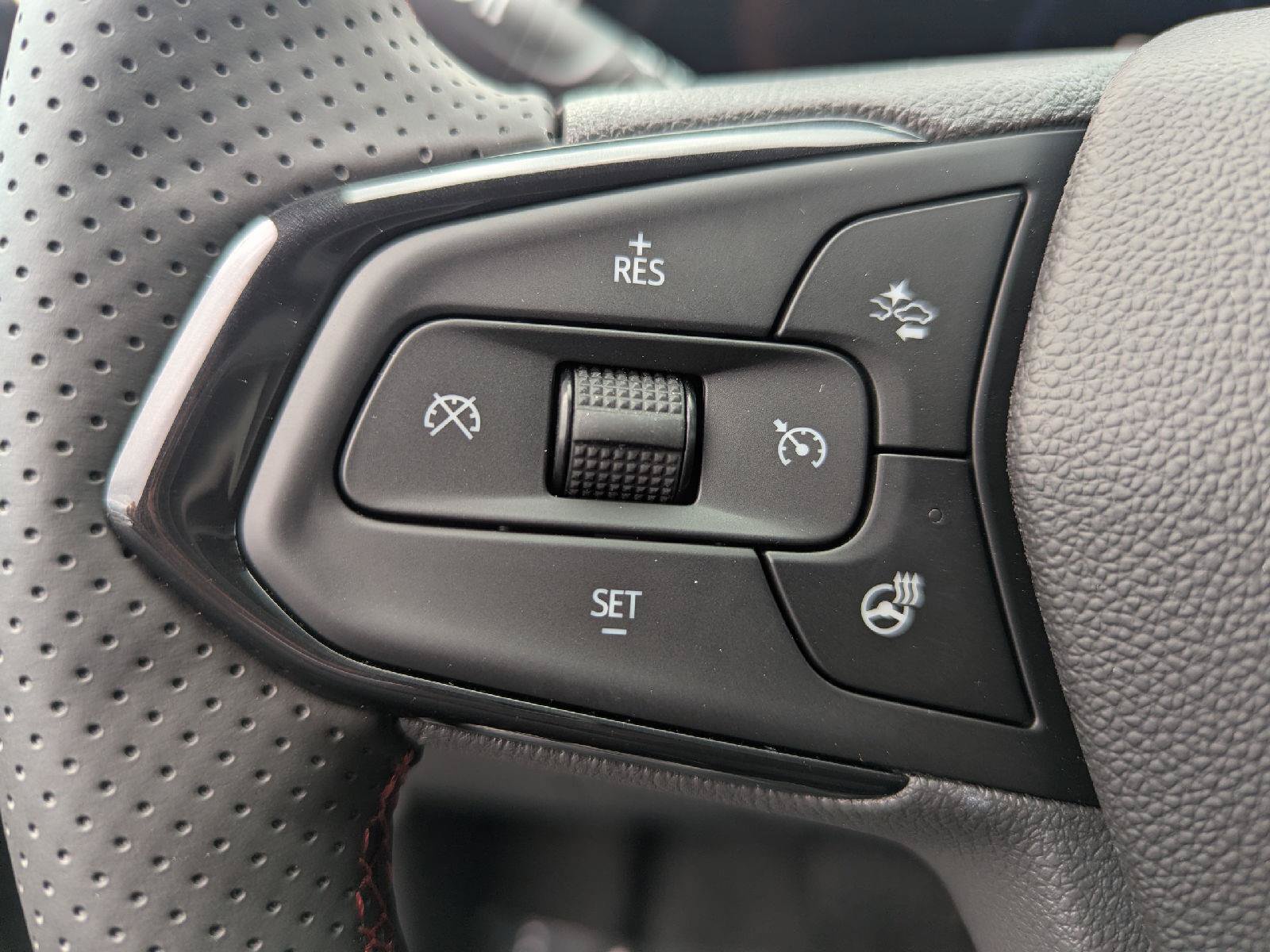 New 2026 Chevrolet Trax RS w/ Driver Confidence Package FWD image 40