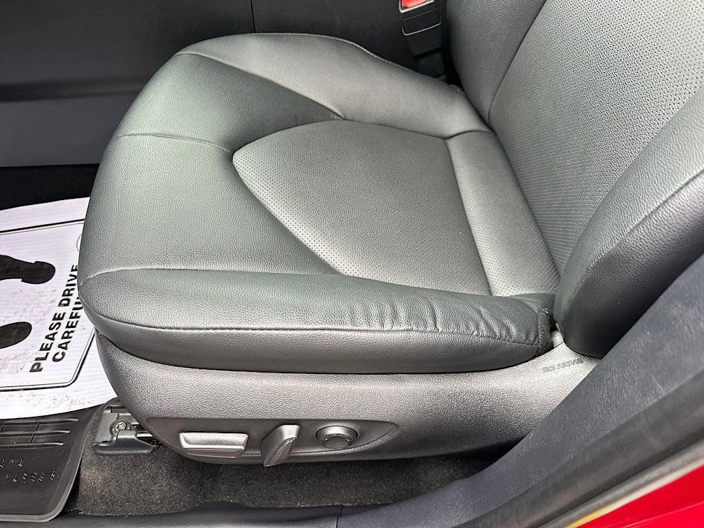 Certified 2024 Toyota Grand Highlander XLE image 12