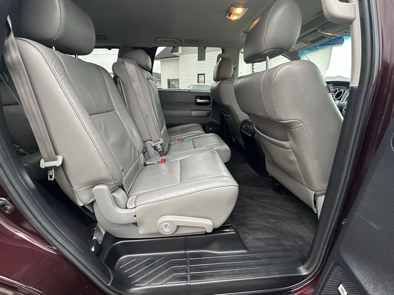 Used 2015 Toyota Sequoia Limited AWD/4WD image 16