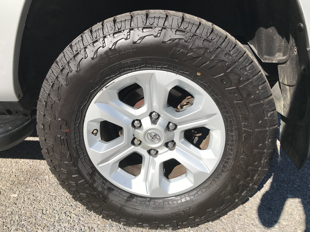Used 2018 Toyota 4Runner SR5 AWD/4WD image 10