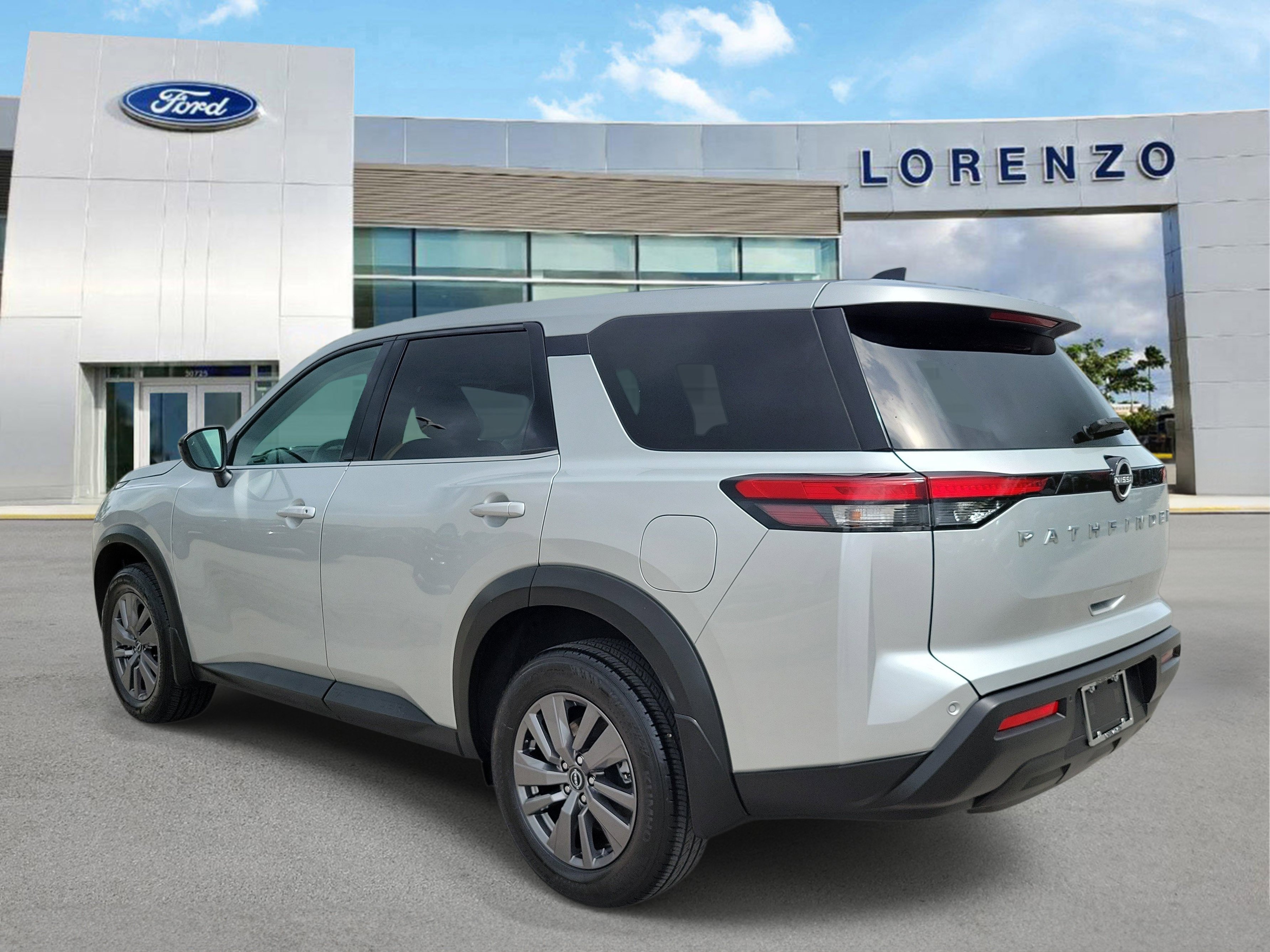 Used 2024 Nissan Pathfinder S FWD image 7
