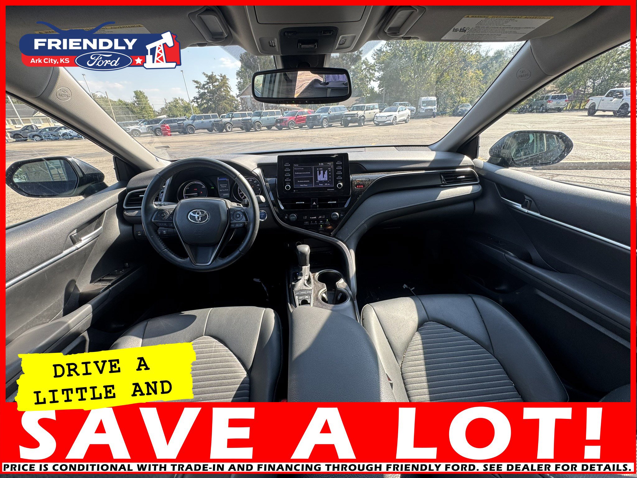 Used 2024 Toyota Camry SE image 13