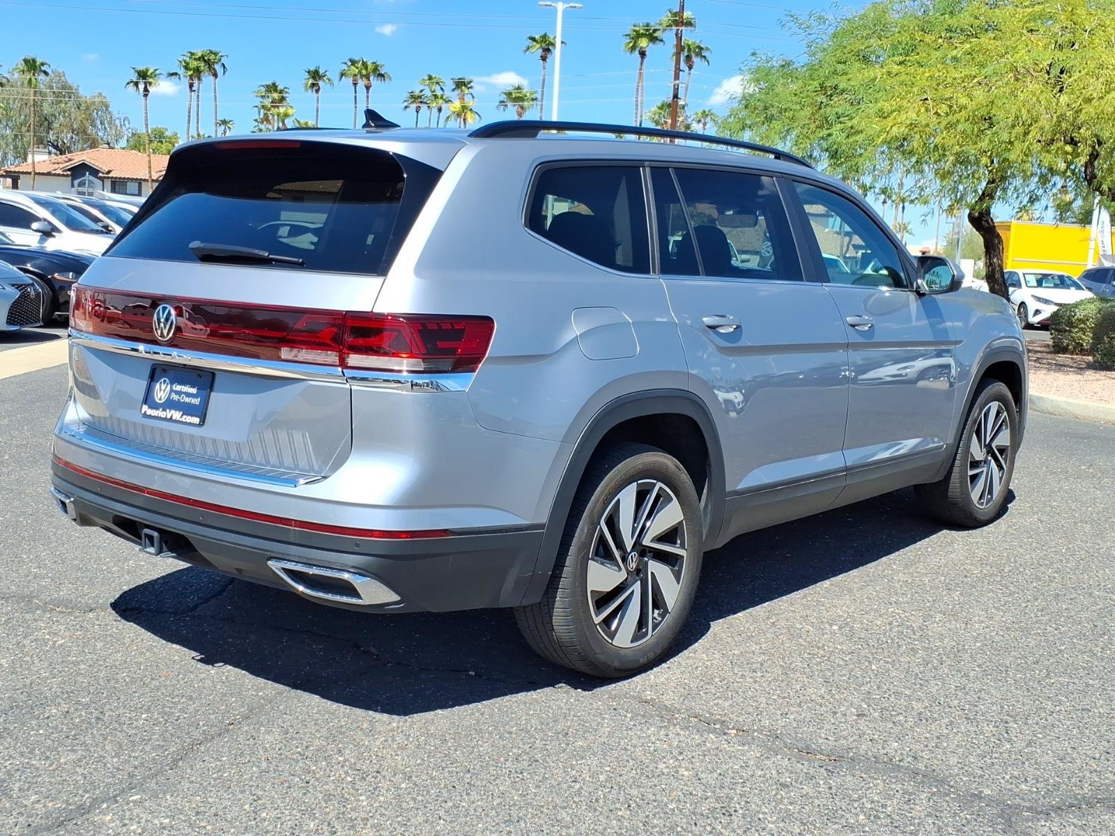 Certified 2026 Volkswagen Atlas SE w/ Panoramic Sunroof Package FWD image 7