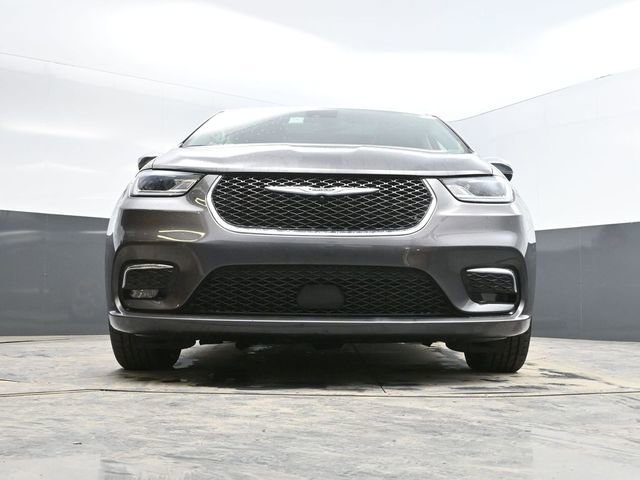Used 2023 Chrysler Pacifica Limited FWD image 56