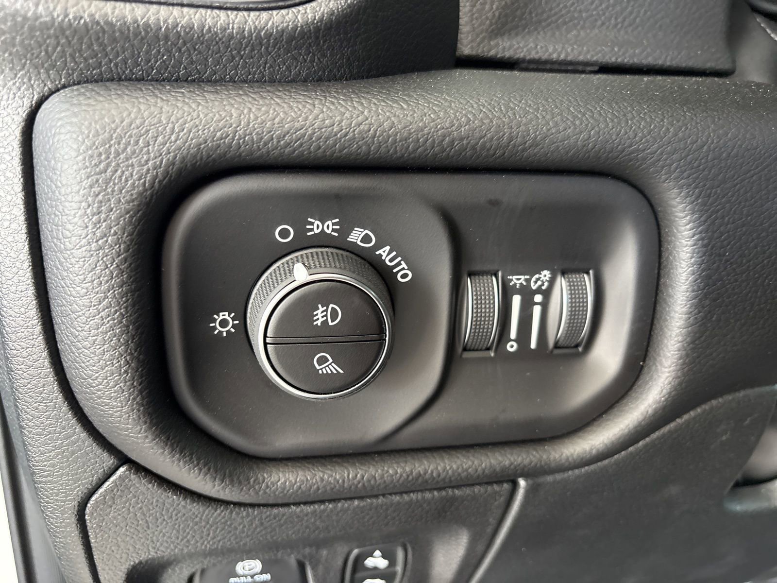 Used 2026 RAM 1500 Laramie w/ Night Edition image 13