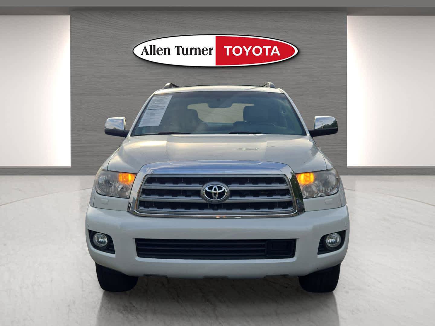 Used 2017 Toyota Sequoia Platinum AWD/4WD image 4
