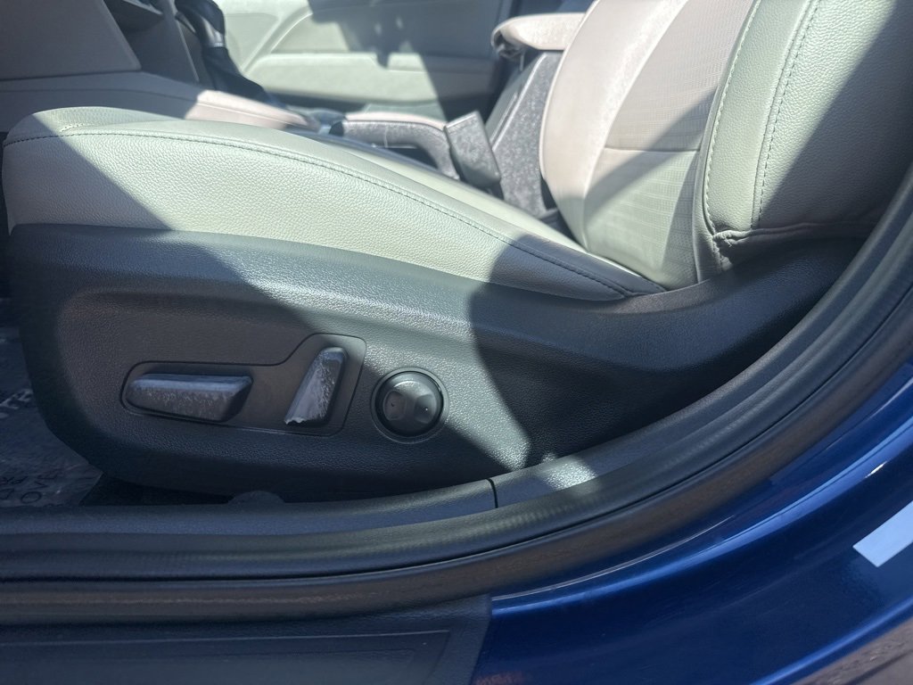 Used 2020 Hyundai Elantra Limited w/ Ultimate Package 03 image 14