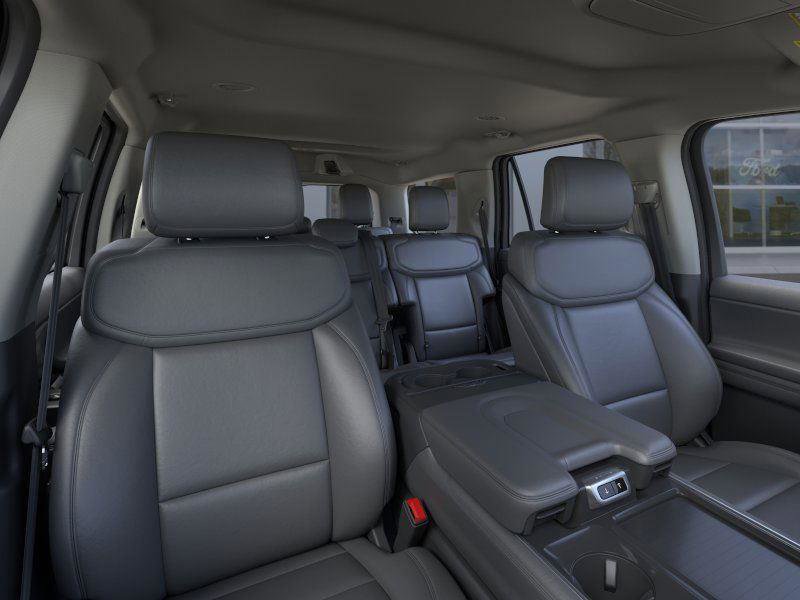 New 2026 Ford Expedition Active image 10