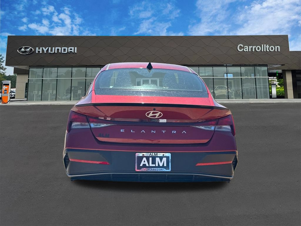 Used 2025 Hyundai Elantra Sport FWD image 6