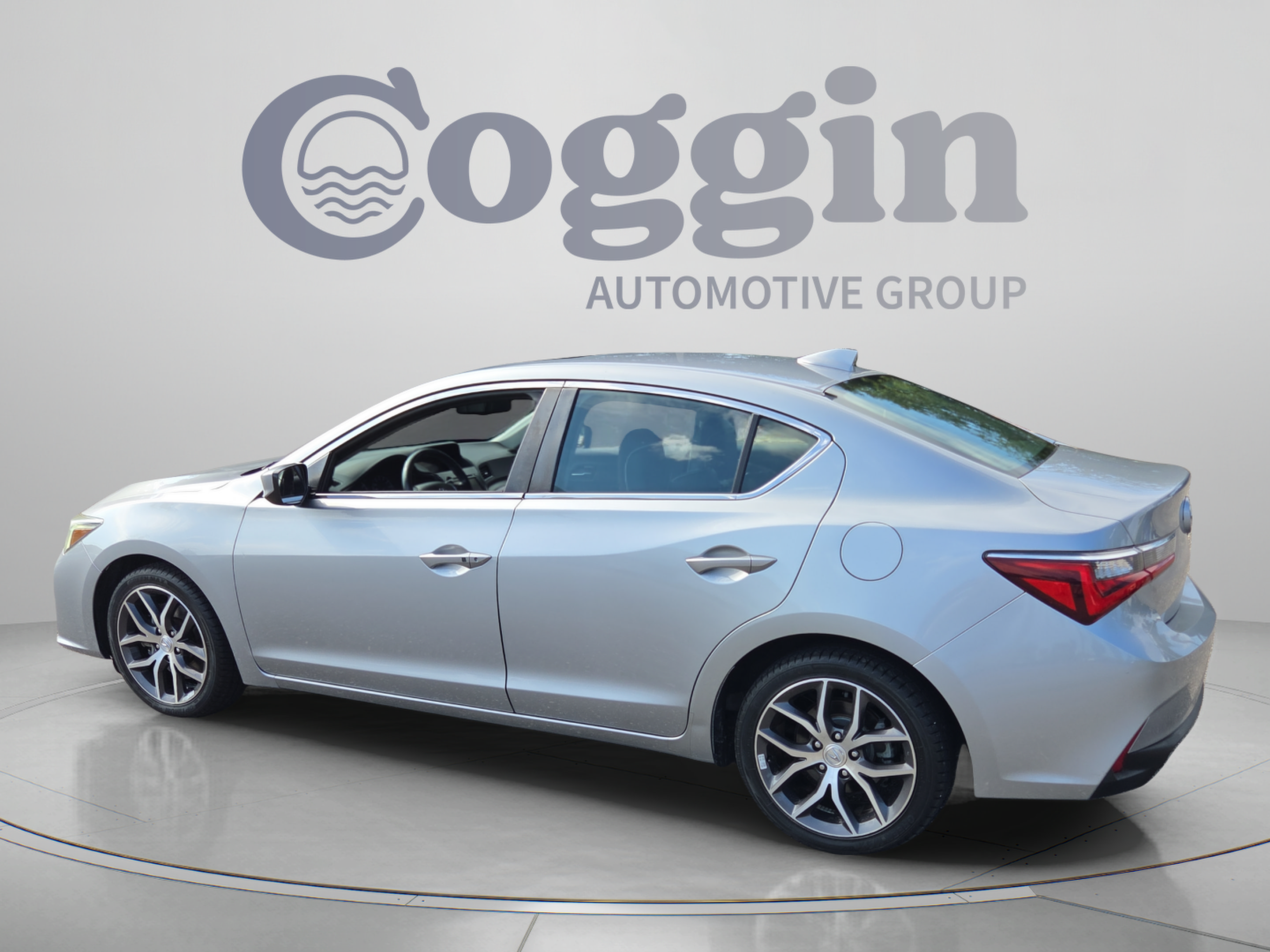 Used 2019 Acura ILX FWD image 3