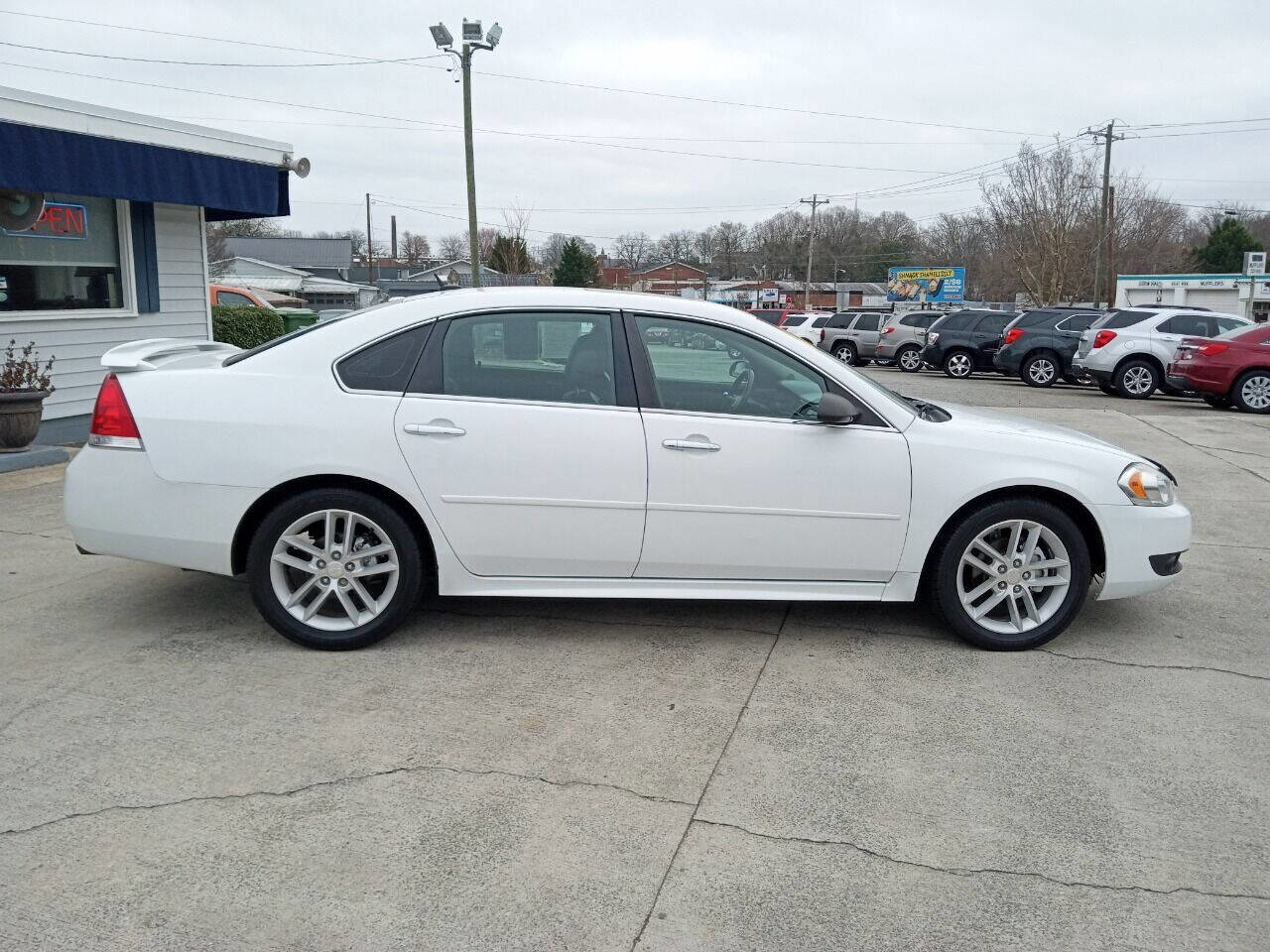 Used 2013 Chevrolet Impala LTZ image 4