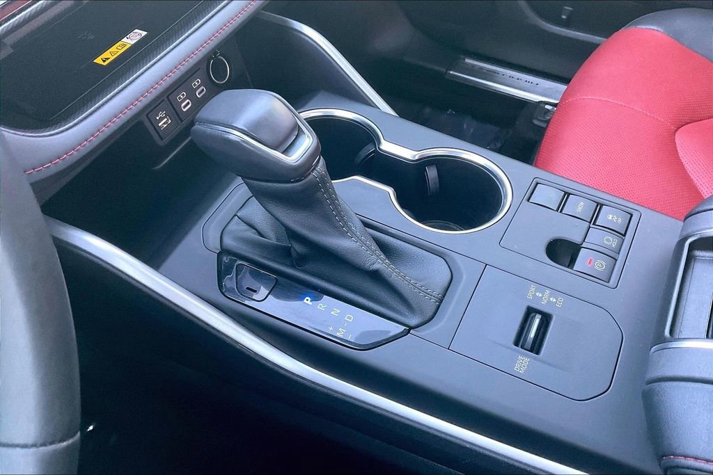 Used 2023 Toyota Highlander L image 17