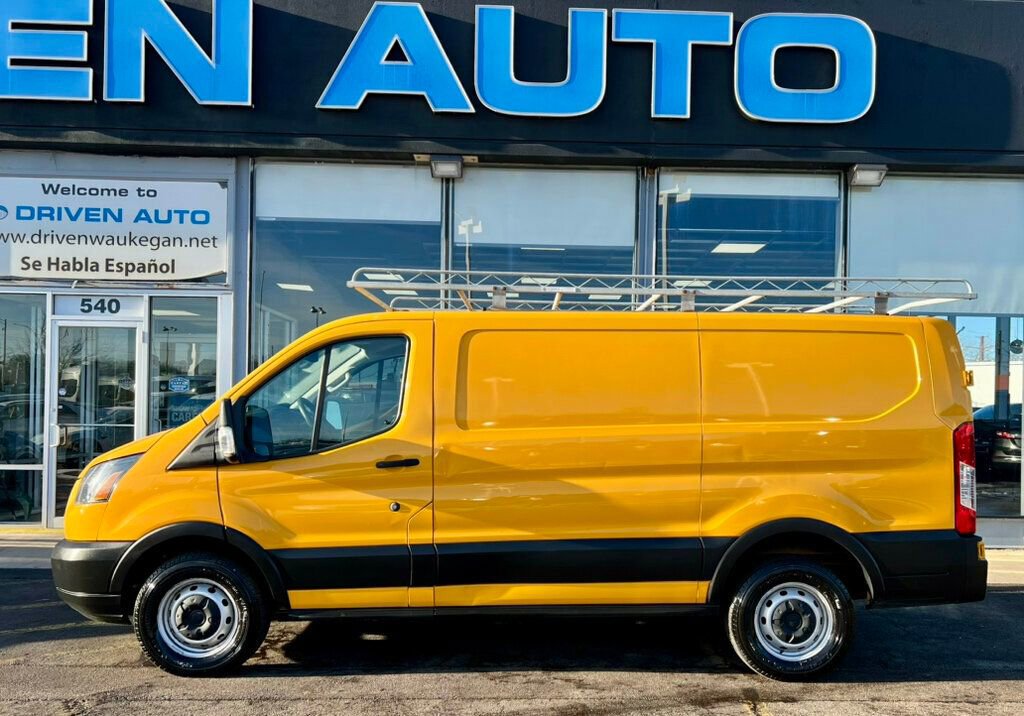 Used 2019 Ford Transit 250 130 Low Roof RWD image 2