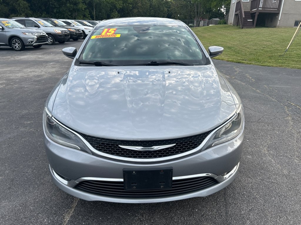 Used 2015 Chrysler 200 Limited w/ Convenience Group FWD image 3