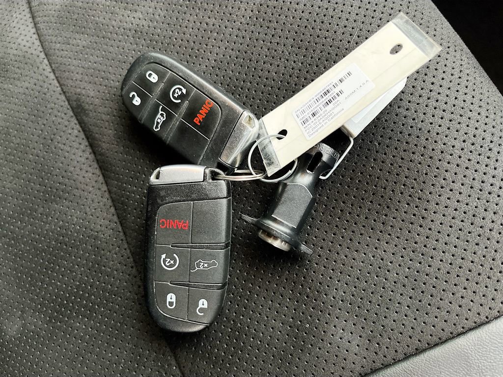 Used 2022 Jeep Grand Cherokee Laredo X image 34
