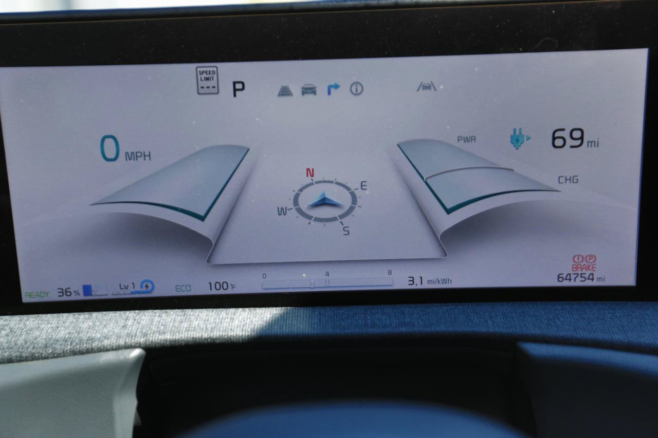 Used 2022 Kia EV6 Wind w/ Wind Technology Package AWD/4WD image 7