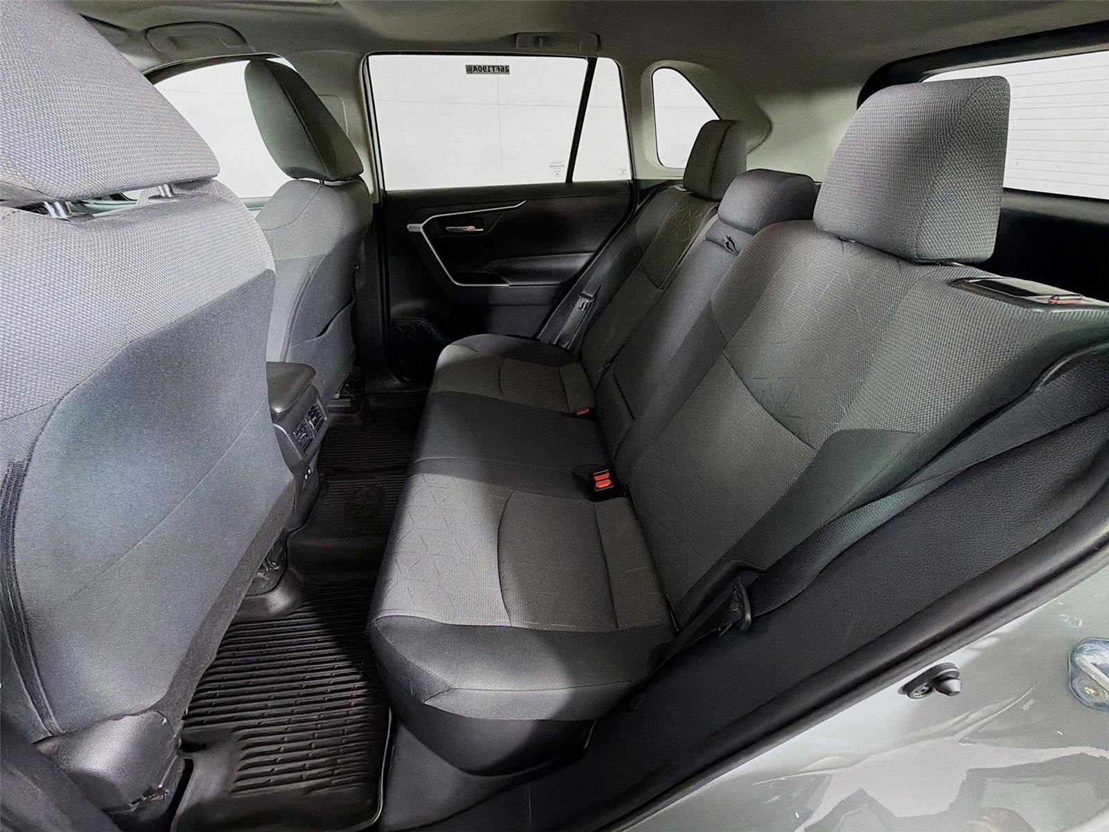 Used 2020 Toyota RAV4 XLE w/ Convenience Package image 21