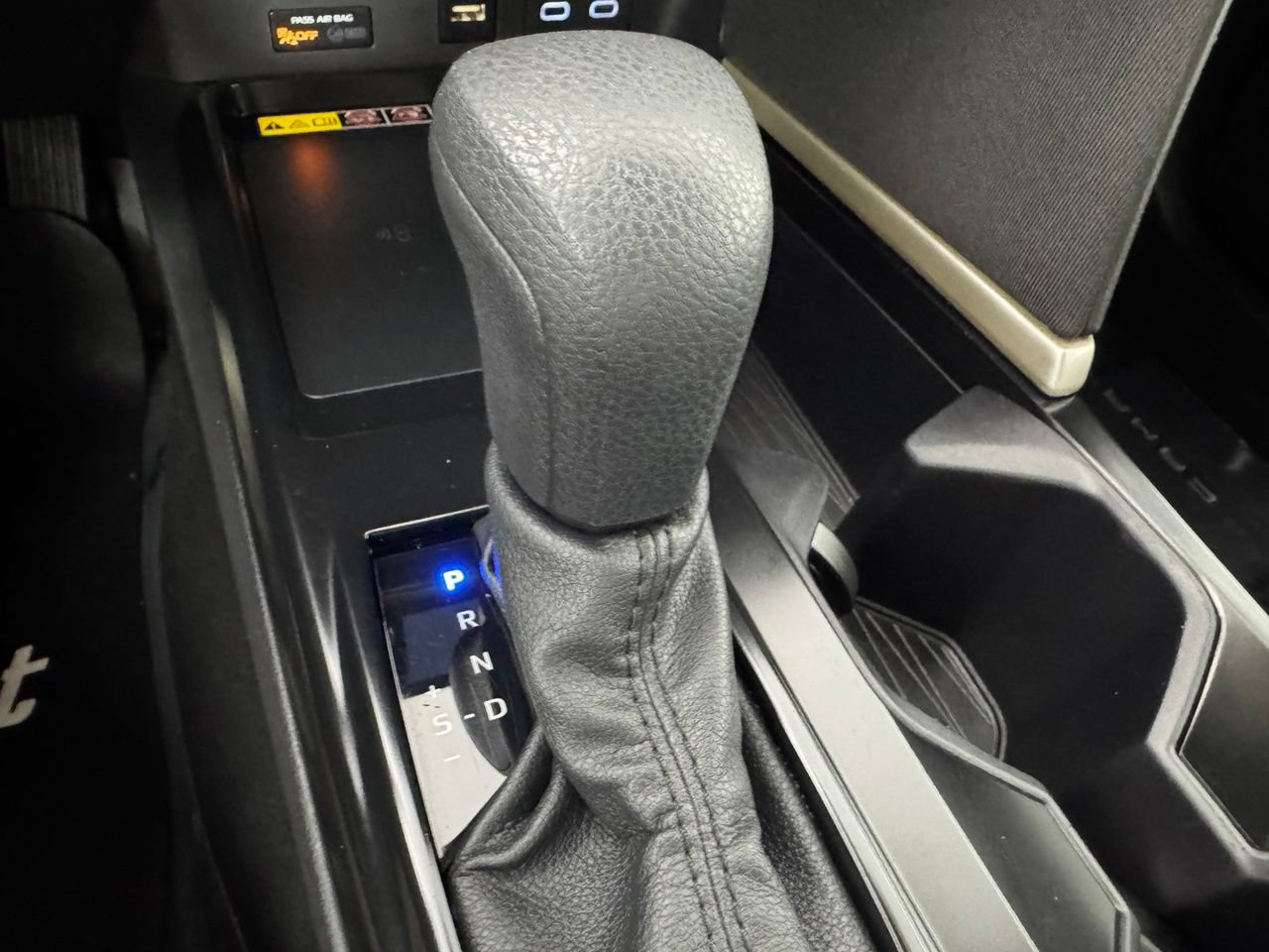 Used 2025 Toyota Camry LE FWD image 22