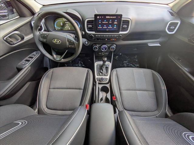 New 2025 Hyundai Venue Limited FWD image 3