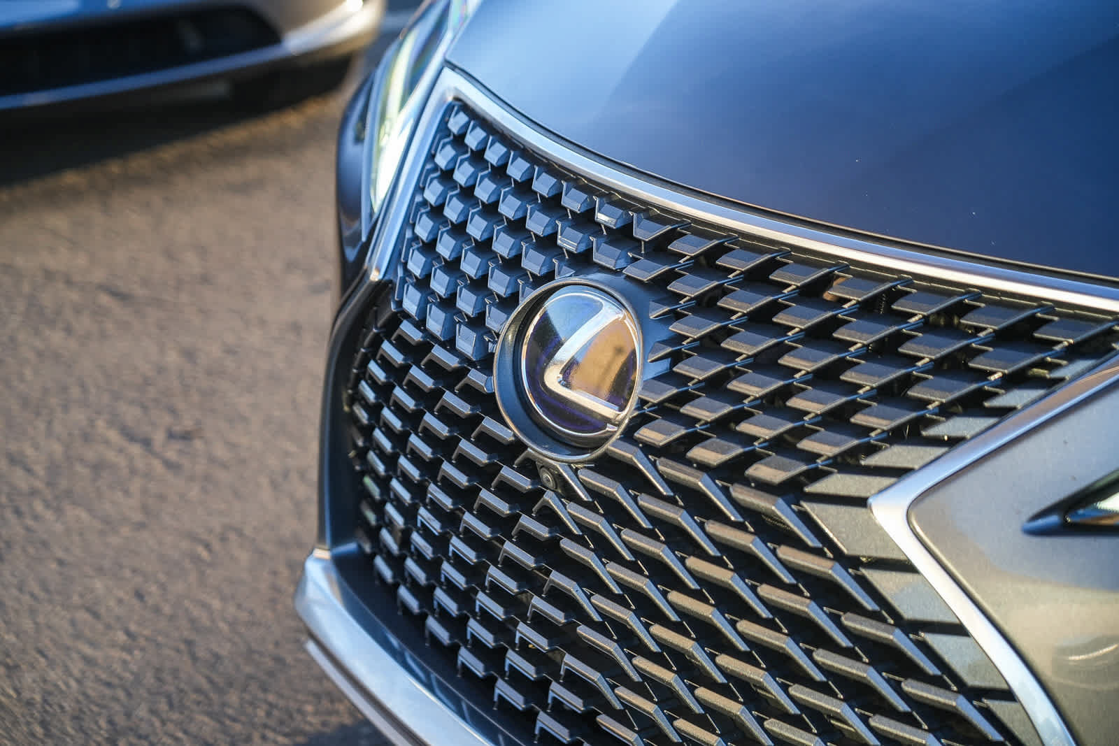 Used 2022 Lexus RX 450h AWD w/ Luxury Package image 3