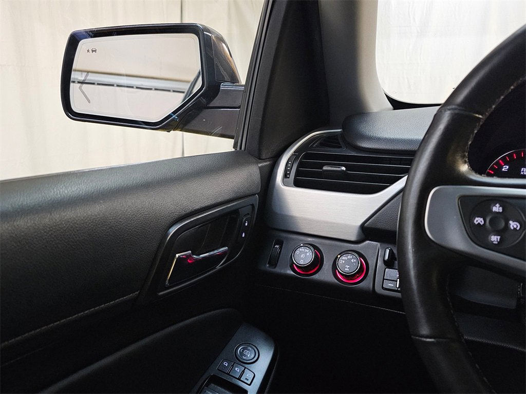 Used 2016 GMC Yukon XL SLT w/ Open Road Package image 32