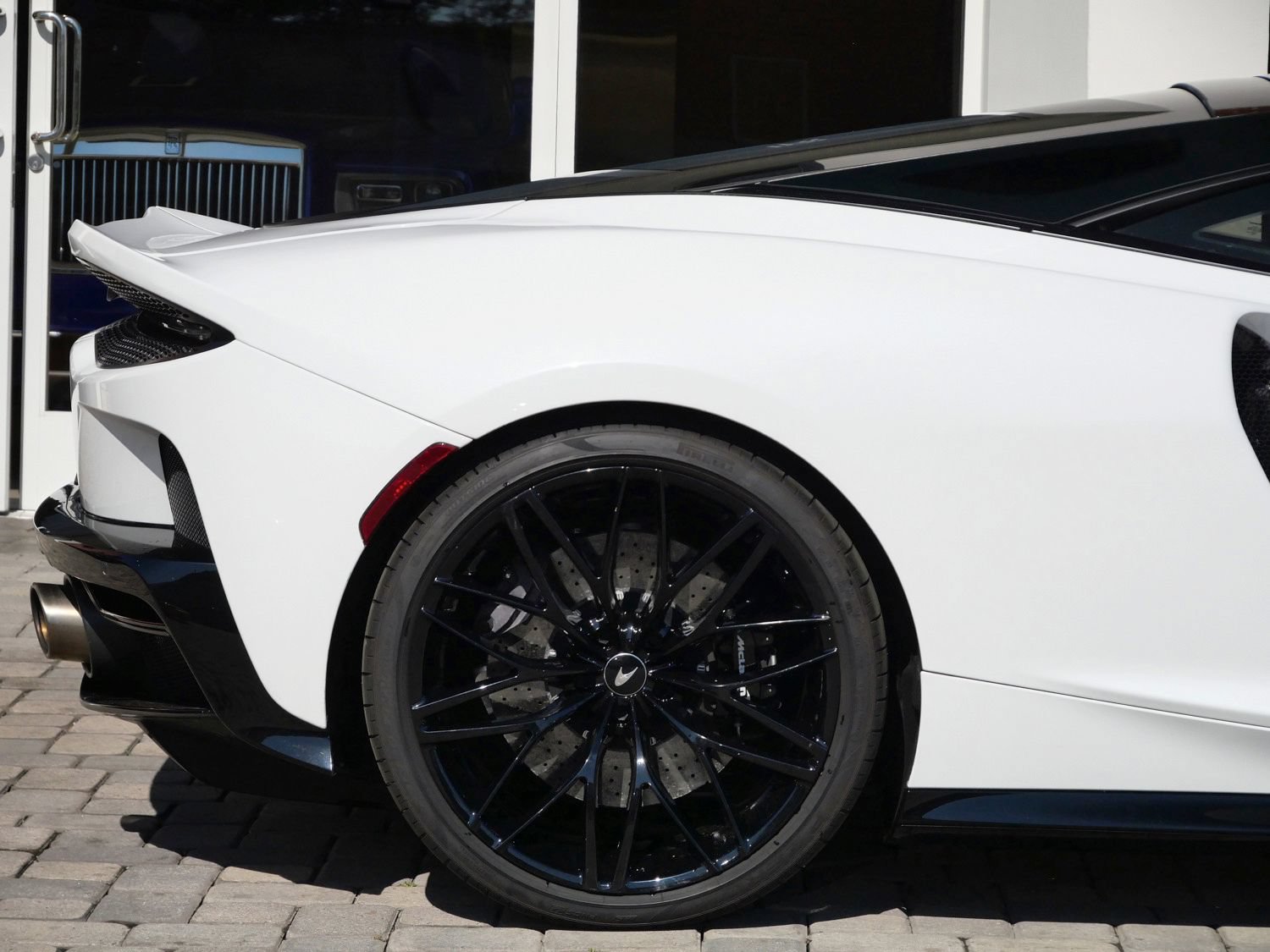 Used 2023 McLaren GT RWD image 15