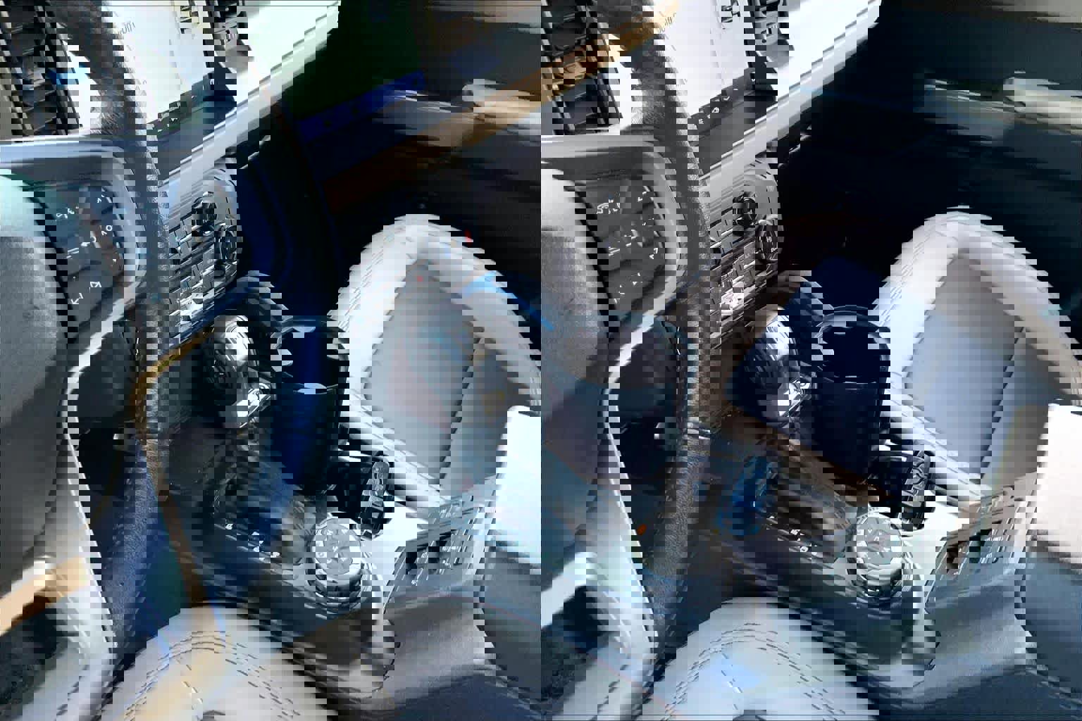 Used 2023 Ford Bronco Wildtrak image 16