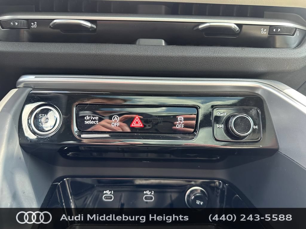 Certified 2025 Audi Q5 Premium w/ Premium Plus AWD/4WD image 32