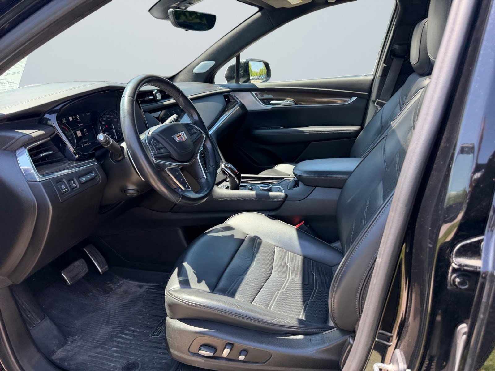 Used 2021 Cadillac XT5 Sportv w/ Platinum Package AWD/4WD image 11