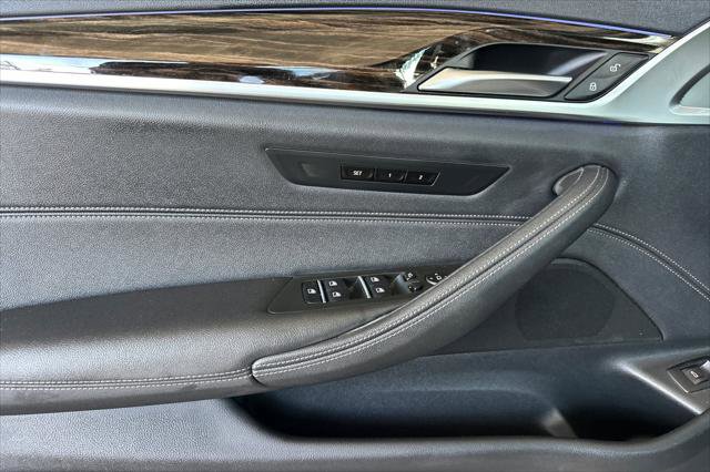 Used 2023 BMW 530i w/ Convenience Package image 10