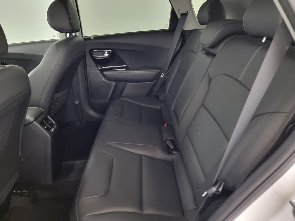 Used 2020 Kia Niro EX Premium FWD image 14