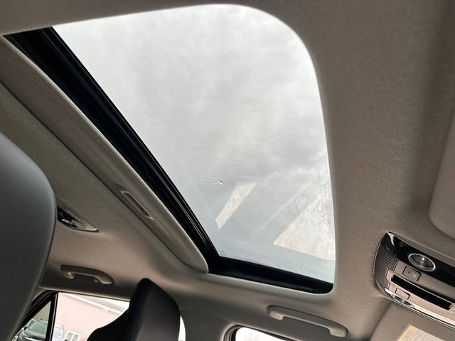 Used 2024 Kia Niro EX Touring image 20