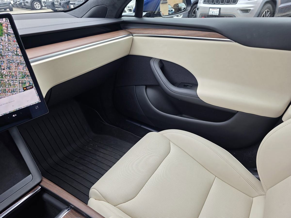 Used 2024 Tesla Model S AWD/4WD image 42