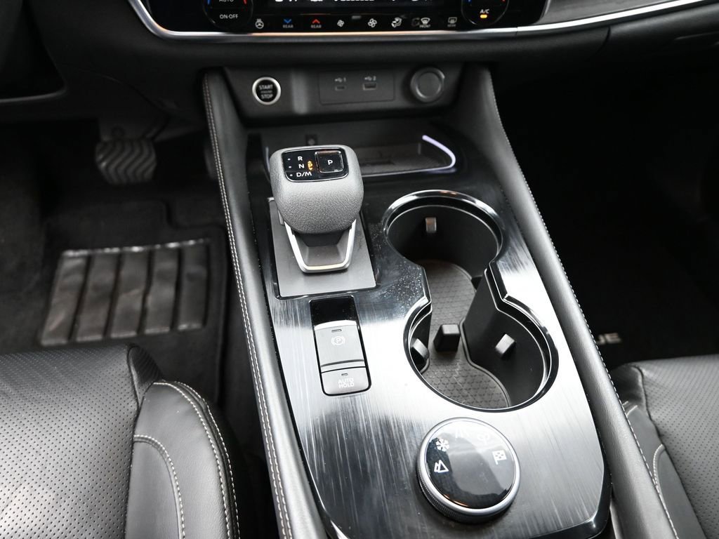 Used 2021 Nissan Rogue Platinum image 22