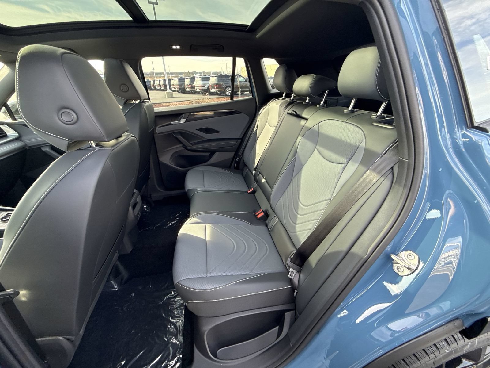 New 2026 Volkswagen Tiguan SE R-Line AWD/4WD image 24