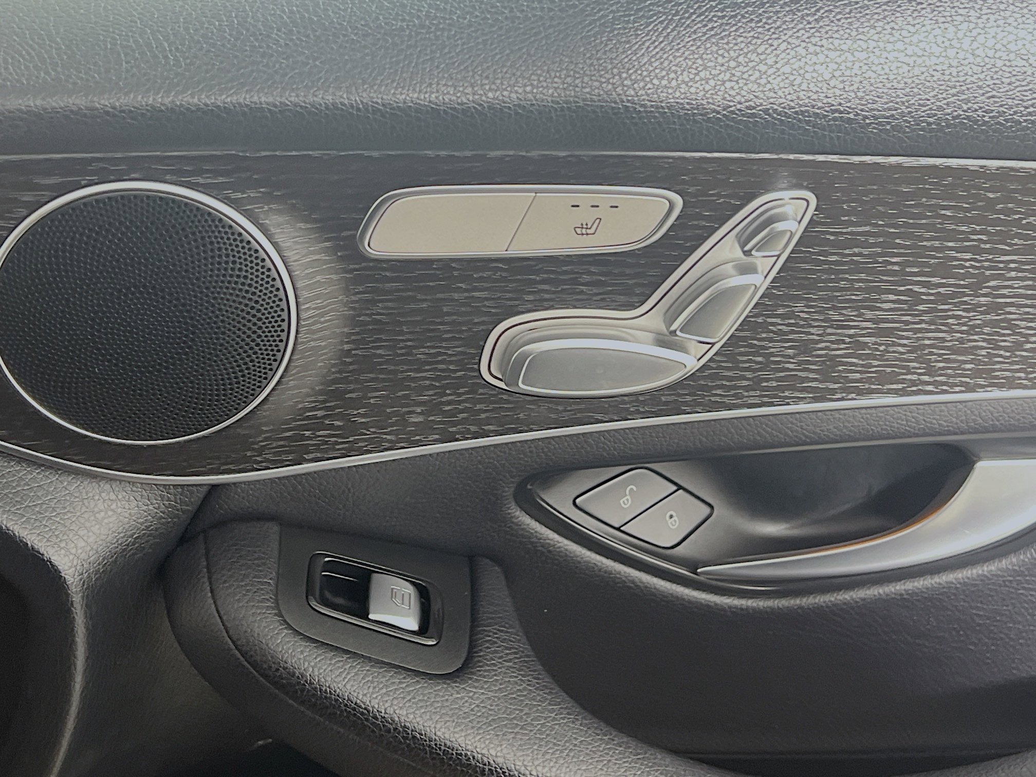 Used 2021 Mercedes-Benz GLC 300 image 32