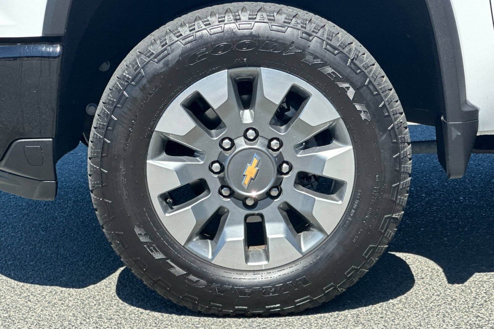 Used 2025 Chevrolet Silverado 2500 Custom w/ Z71 Off-Road Package AWD/4WD image 24